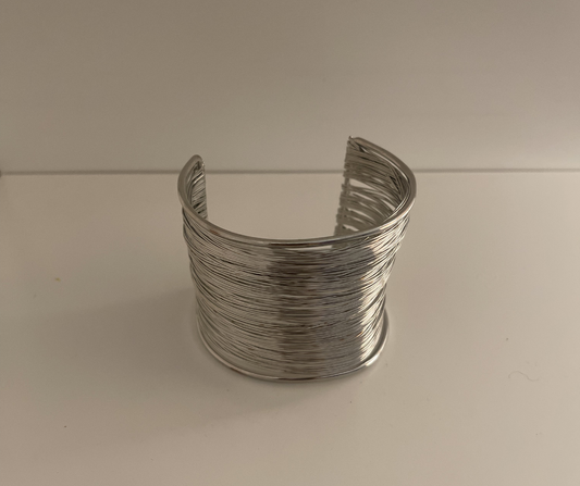SILVER LAYERED WIRE CUFF